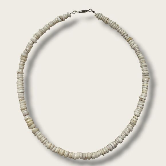 Hand Crafted Jewelry - Vintage White Clam Shell Heishi Disc Bead Necklace Southwestern 15”